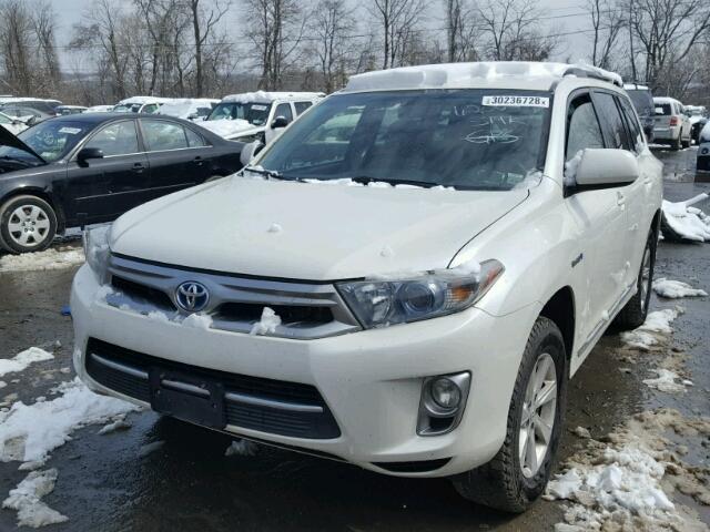 JTEBC3EH8C2010098 - 2012 TOYOTA HIGHLANDER WHITE photo 2