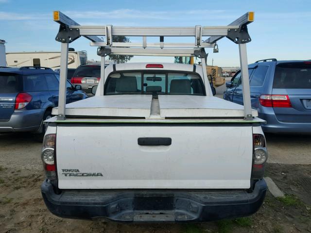 5TFNX4CN7BX002774 - 2011 TOYOTA TACOMA WHITE photo 6