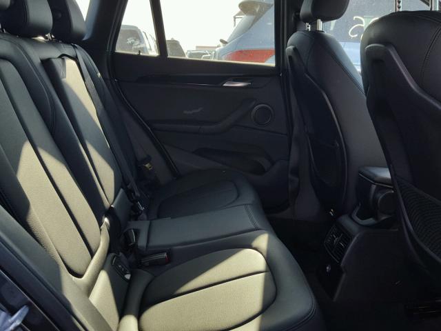 WBXHT3C3XH5F69704 - 2017 BMW X1 XDRIVE2 Grau Foto 6