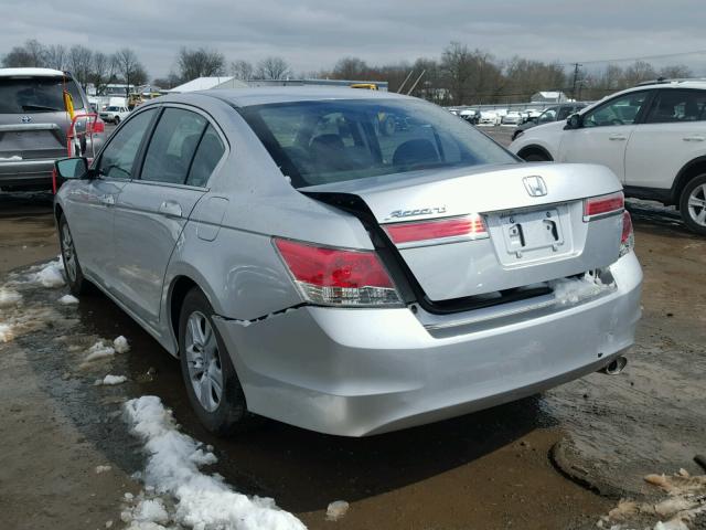 1HGCP2F45CA092706 - 2012 HONDA ACCORD LXP SILVER photo 3