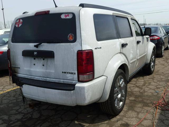 1D4PU4GKXBW554702 - 2011 DODGE NITRO HEAT WHITE photo 4