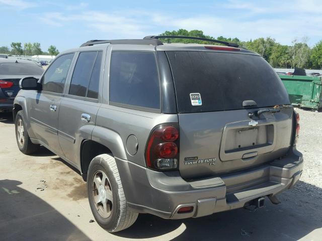 1GNDT13SX62214817 - 2006 CHEVROLET TRAILBLAZE SILVER photo 3