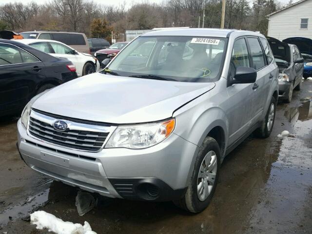 JF2SH61669H772672 - 2009 SUBARU FORESTER 2 SILVER photo 2