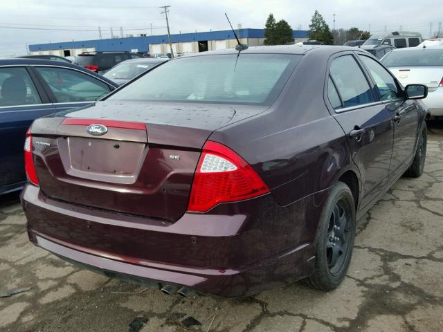 3FAHP0HA7BR323451 - 2011 FORD FUSION SE BURGUNDY photo 4