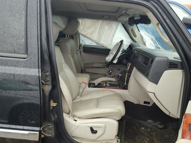 1J8HG58266C122685 - 2006 JEEP COMMANDER BLACK photo 5