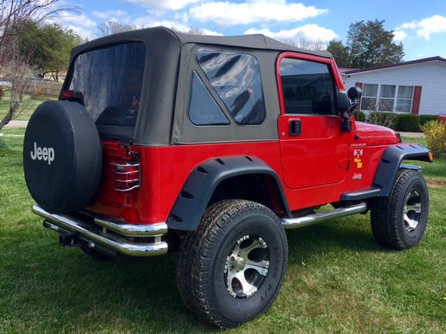 1J4FA39S52P719083 - 2002 JEEP WRANGLER / RED photo 4