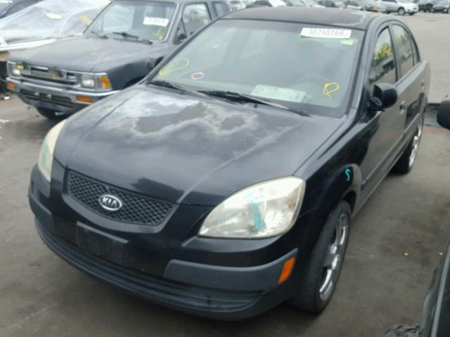 KNADE123766134846 - 2006 KIA RIO BLACK photo 2