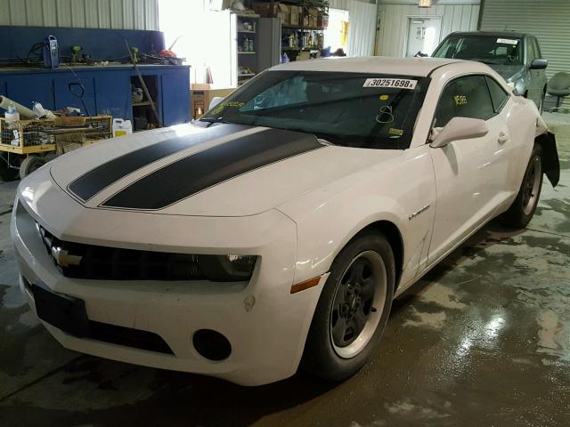 2G1FA1ED5B9152219 - 2011 CHEVROLET CAMARO LS WHITE photo 2