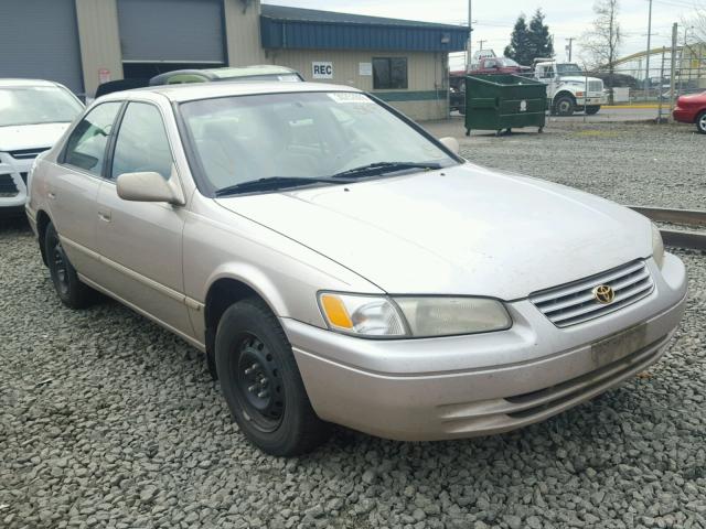 4T1BG22K0XU548786 - 1999 TOYOTA CAMRY CE TAN photo 1