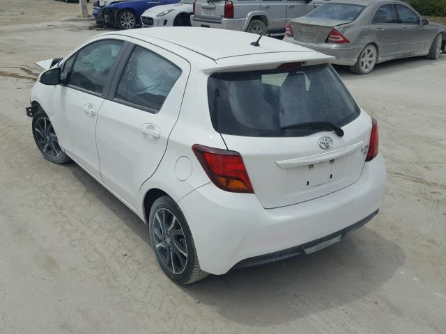 VNKKTUD3XHA081758 - 2017 TOYOTA YARIS L WHITE photo 3