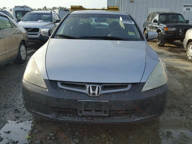 1HGCM567X4A113233 - 2004 HONDA ACCORD EX SILVER photo 9