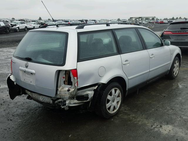 WVWNA23B5YE389051 - 2000 VOLKSWAGEN PASSAT GLS SILVER photo 4