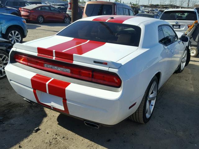 2C3CDYCJ4CH244095 - 2012 DODGE CHALLENGER WHITE photo 4