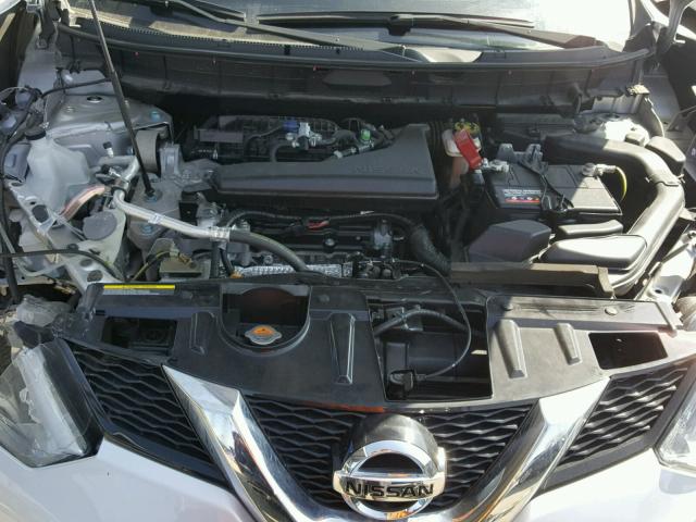 KNMAT2MT1FP560086 - 2015 NISSAN ROGUE S SILVER photo 7