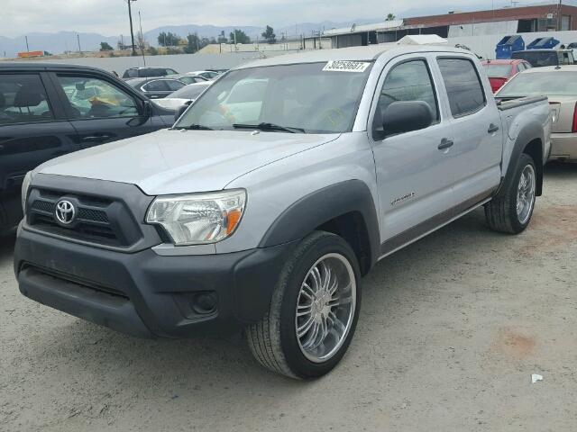 5TFJX4CN8CX015520 - 2012 TOYOTA TACOMA DOU GRAY photo 2