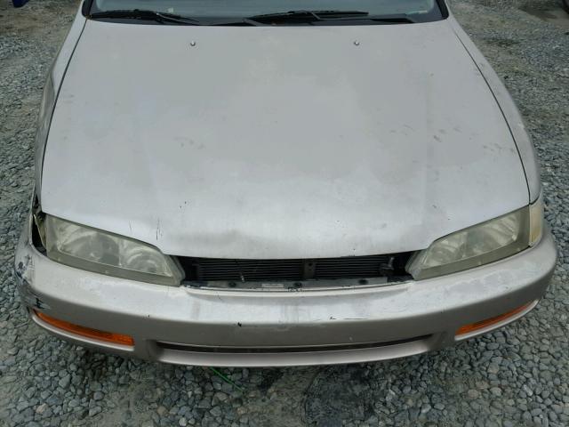 1HGCD5536TA079160 - 1996 HONDA ACCORD LX SILVER photo 7