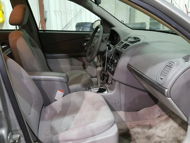 1G1ZS58F98F106262 - 2008 CHEVROLET MALIBU LS 银色 照片 5