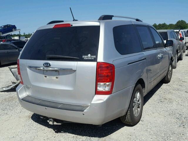 KNDMG4C71C6431493 - 2012 KIA SEDONA LX SILVER photo 4