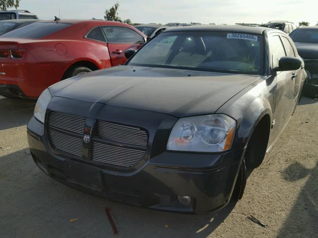 2D8GV582X5H610916 - 2005 DODGE MAGNUM R/T BLACK photo 2