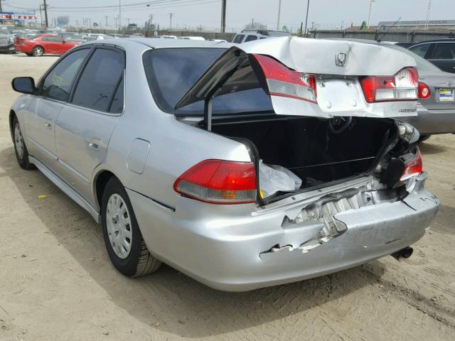 1HGCF866X1A049502 - 2001 HONDA ACCORD VAL SILVER photo 3