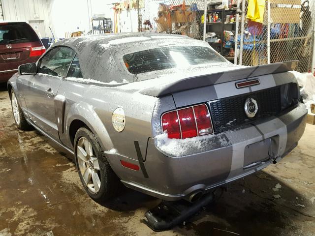 1ZVFT85H165197381 - 2006 FORD MUSTANG GT GRAY photo 3