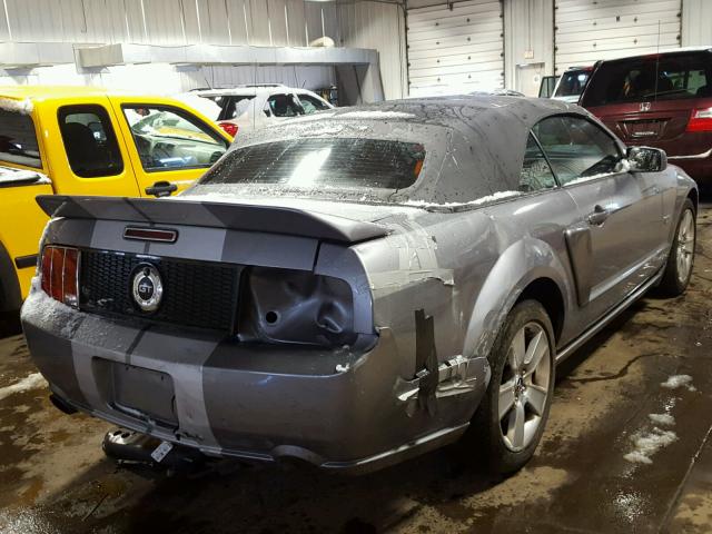 1ZVFT85H165197381 - 2006 FORD MUSTANG GT GRAY photo 4
