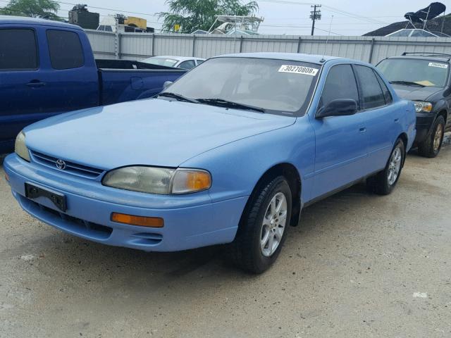 JT2SK11E2S0315610 - 1995 TOYOTA CAMRY DX BLUE photo 2