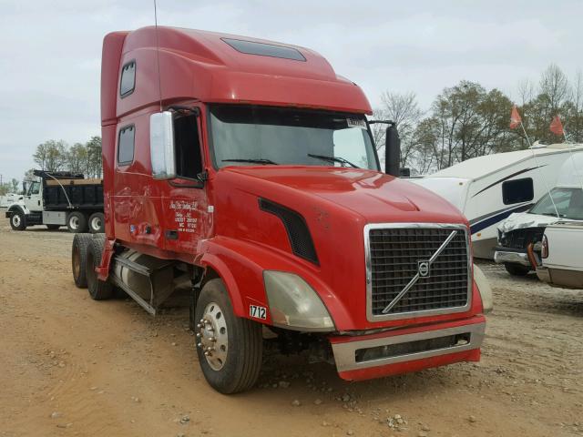 4V4NC9GH67N452209 - 2007 VOLVO VN VNL RED photo 1