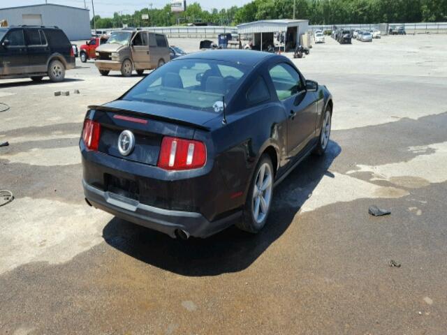 1ZVBP8AM9B5133993 - 2011 FORD MUSTANG BLACK photo 4