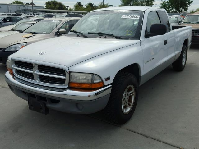 1B7GL22X5YS676116 - 2000 DODGE DAKOTA WHITE photo 2