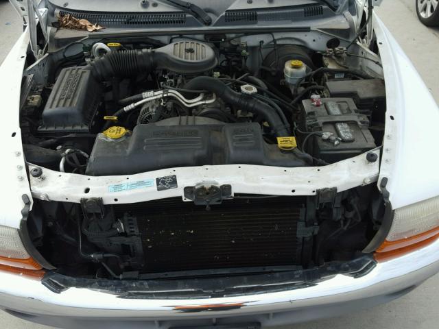 1B7GL22X5YS676116 - 2000 DODGE DAKOTA WHITE photo 7