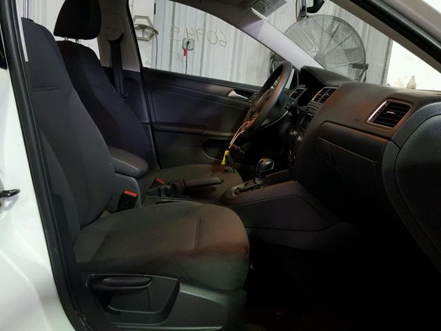 3VW2K7AJ0EM324702 - 2014 VOLKSWAGEN JETTA BASE 白色 照片 5