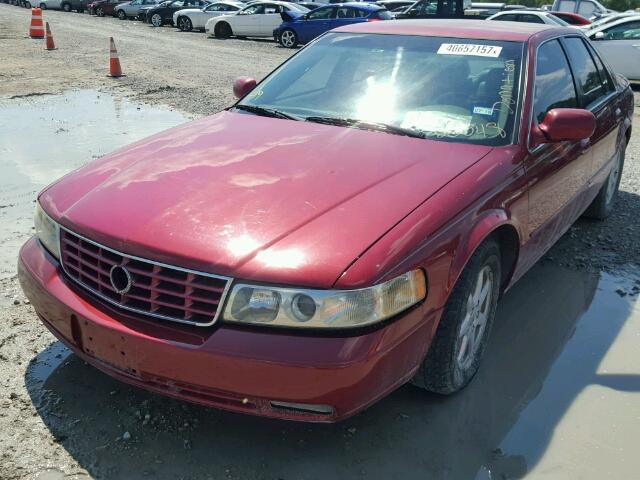 1G6KY5499YU325048 - 2000 CADILLAC SEVILLE ST RED photo 2