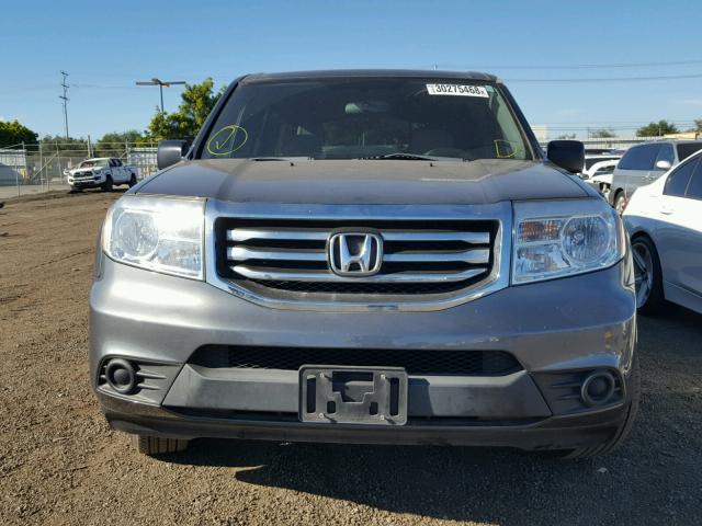 5FNYF3H21DB038000 - 2013 HONDA PILOT LX GRAY photo 9