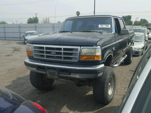 1FTJW36G5TEA43135 - 1996 FORD F350 BLACK photo 2