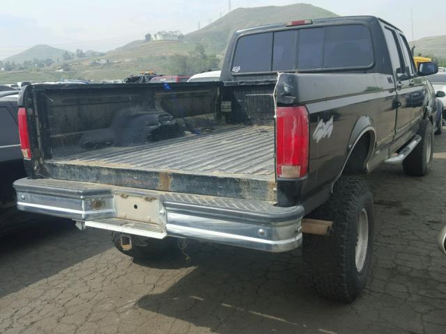 1FTJW36G5TEA43135 - 1996 FORD F350 BLACK photo 4