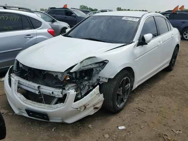 1HGCP2F36BA052608 - 2011 HONDA ACCORD LX WHITE photo 2