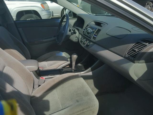 JTDBE32K020025431 - 2002 TOYOTA CAMRY LE SILVER photo 5