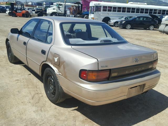 JT2VK11E9P0166570 - 1993 TOYOTA CAMRY DX TAN photo 3