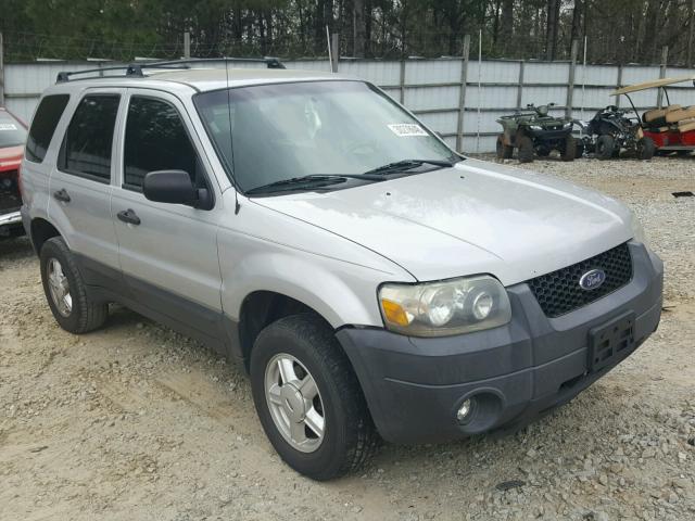 1FMYU03115KA72294 - 2005 FORD ESCAPE XLT SILVER photo 1