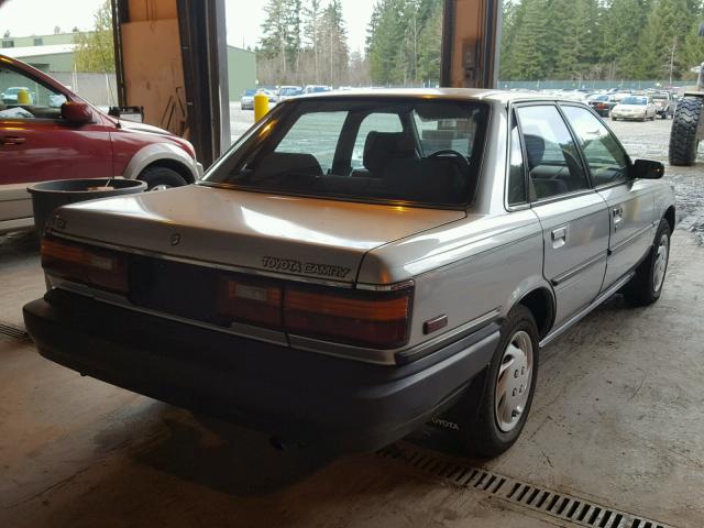 4T1SV21E8LU185374 - 1990 TOYOTA CAMRY DLX SILVER photo 4