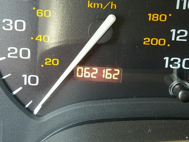 1G8ZY127X1Z204344 - 2001 SATURN SC2 BEIGE photo 8