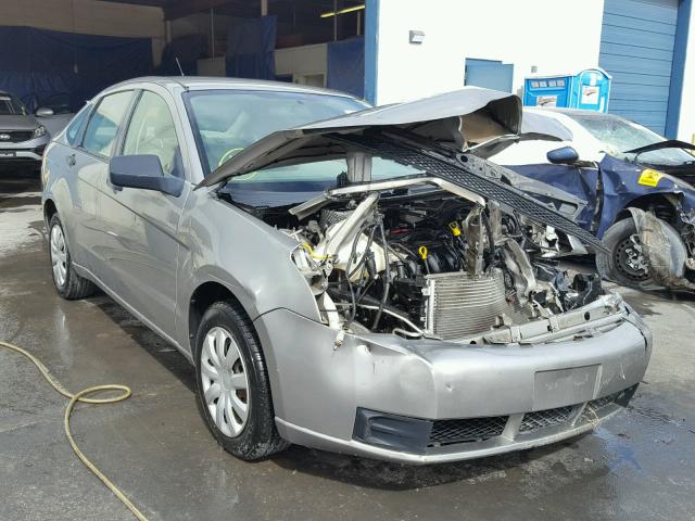 1FAHP34N28W298832 - 2008 FORD FOCUS S/SE SILVER photo 1