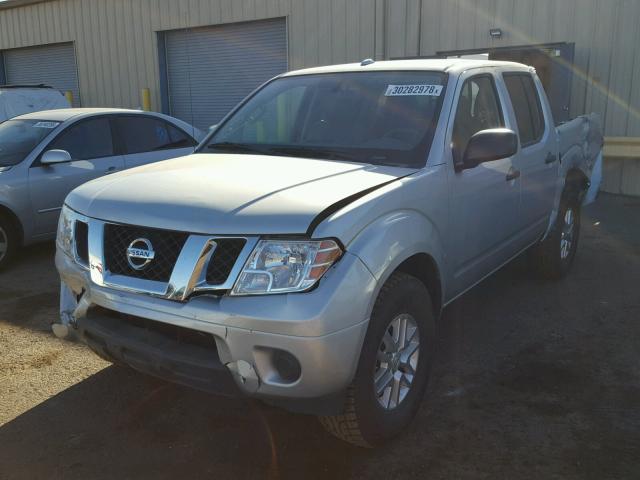 1N6AD0EV0GN798877 - 2016 NISSAN FRONTIER S SILVER photo 2