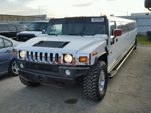 5GRGN23U44H121808 - 2004 HUMMER H2 WHITE photo 2