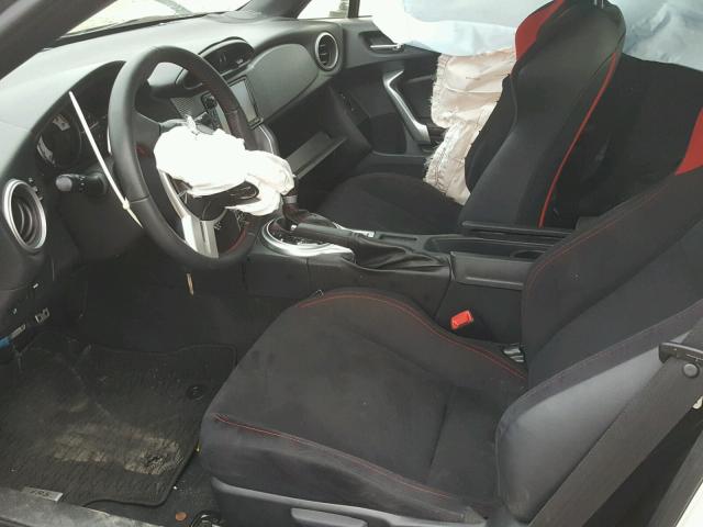 JF1ZNAA11G8707244 - 2016 TOYOTA SCION FR-S თეთრი ფოტო 5