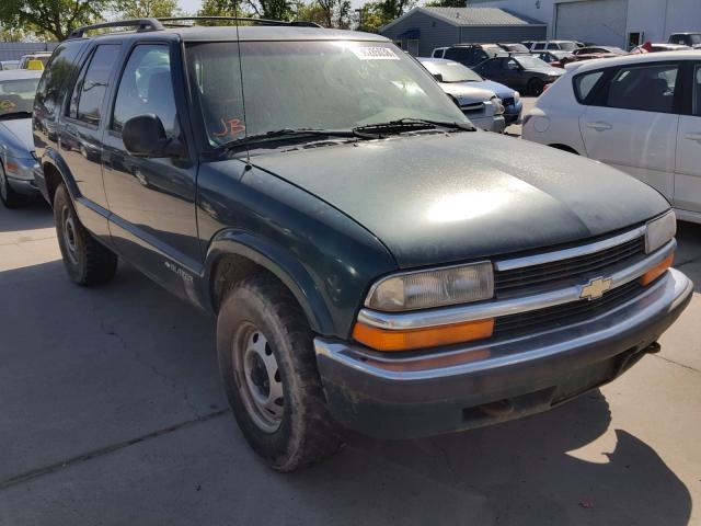 1GNDT13W4W2126591 - 1998 CHEVROLET BLAZER GREEN photo 1