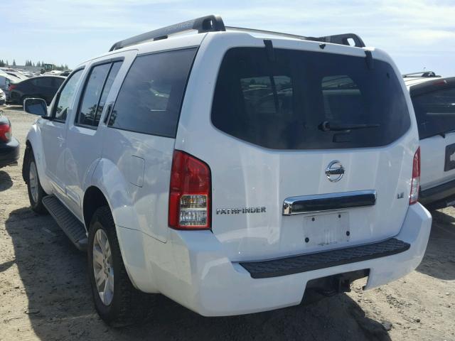 5N1AR18U55C701741 - 2005 NISSAN PATHFINDER WHITE photo 3