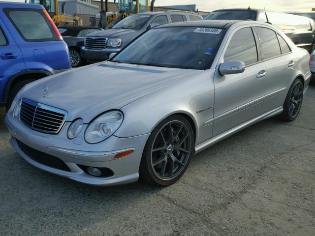 WDBUF76J35A745494 - 2005 MERCEDES-BENZ E 55 AMG SILVER photo 2