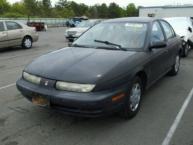 1G8ZG5288WZ117679 - 1998 SATURN SL1 BLACK photo 2